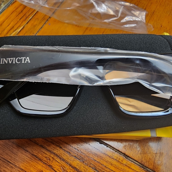 Invicta Yellow and Gray Eyewear Box